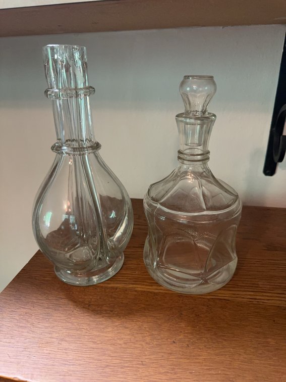 Clear Glass Decanters with Stoppers