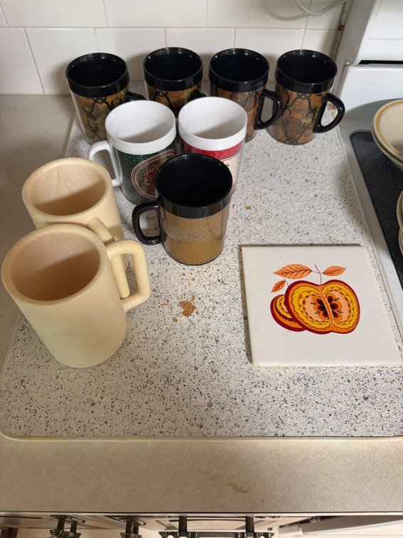 Coffee Mugs and Apple Motif Tile, Includes Corkboard
