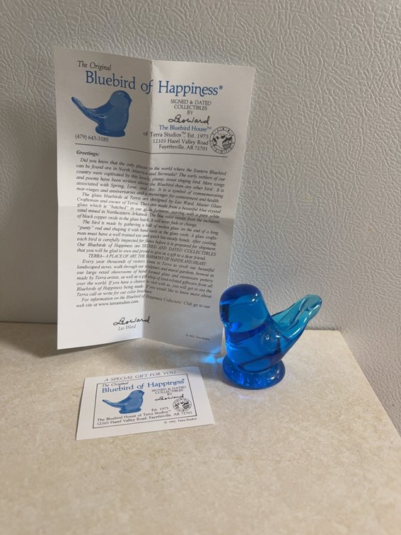 Leo Ward Signed Bluebird of Happiness Glass Figurine with COA