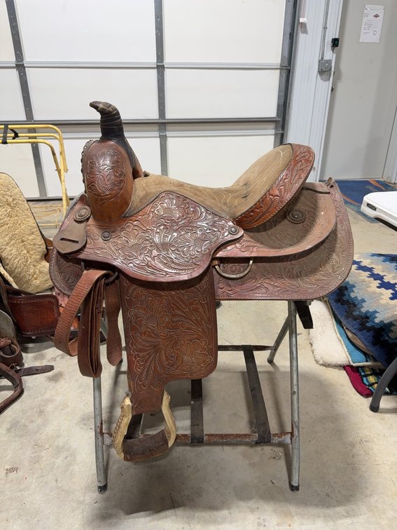 Tooled Leather Western Saddle with 16 Inch Seat and Fleece Underside
