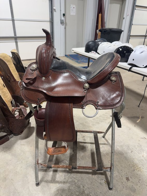 Simco Silver Royal 15 1/2- Inch Western Leather Saddle
