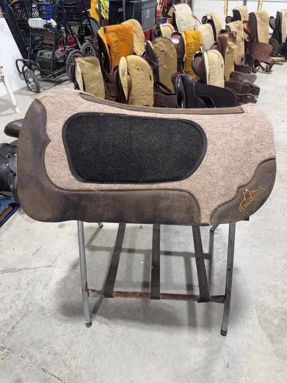 Camarillo Western Saddle Pad with Felt and Leather Accents