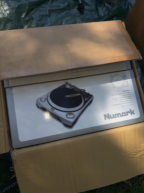 Numark TT200 Professional Direct Drive Turntable in Box