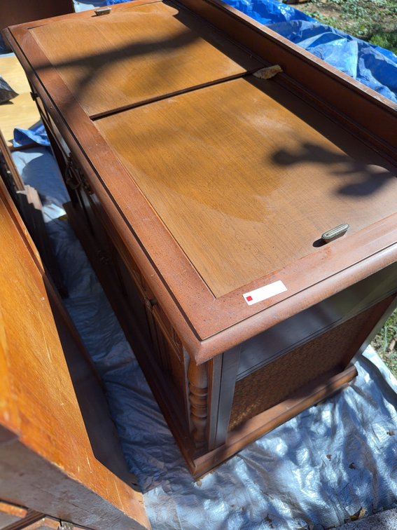 Magnavox Console Stereo Cabinet With Built-In Turntable