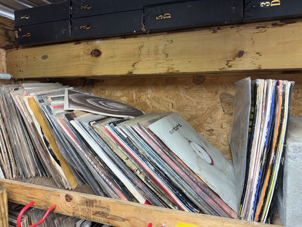 Over 50 Water Damaged Vinyl LP Albums Including Stevie Wonder, Patti LaBelle