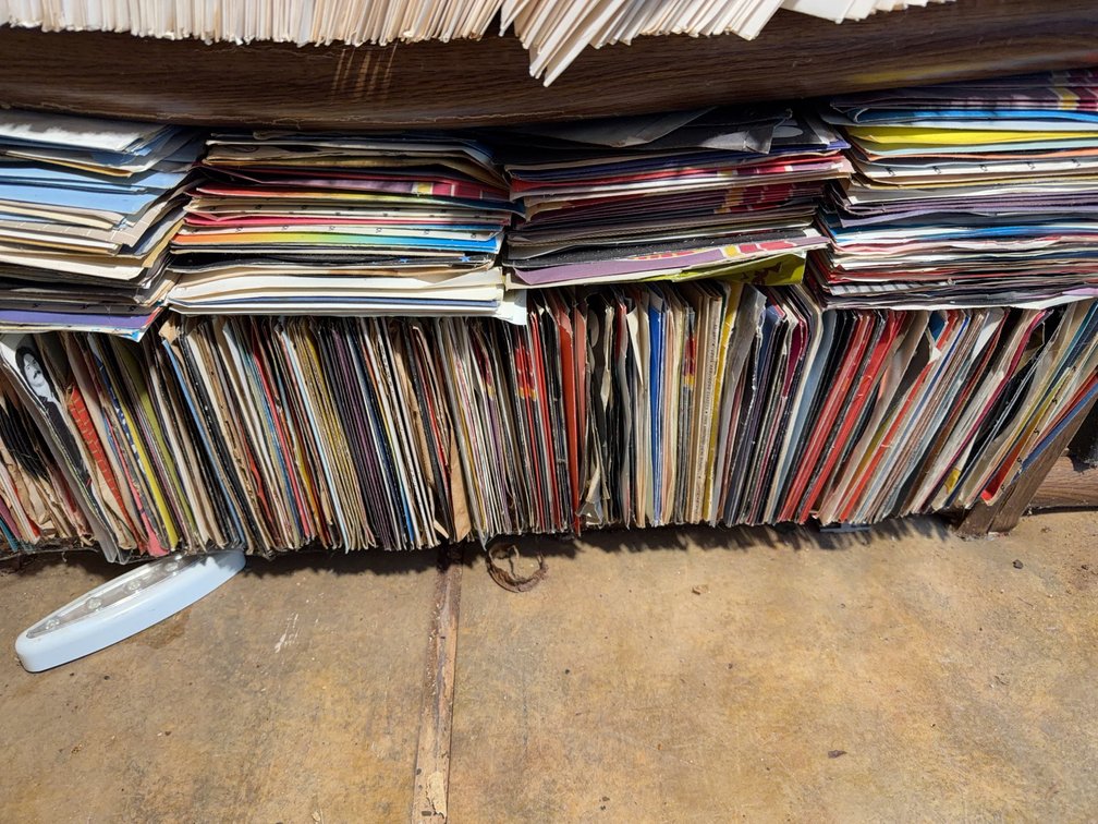 300 Plus Vinyl 45 RPM Records Including Dolly Parton, RCA, Capitol, Mickey Gilley