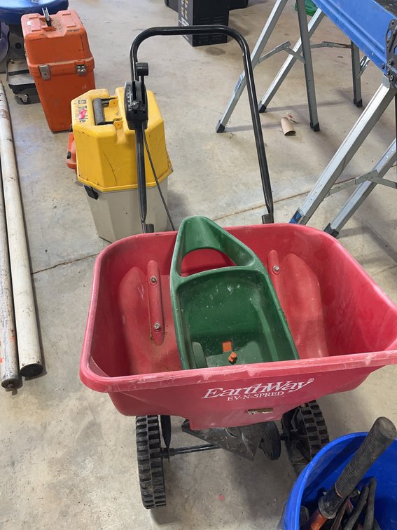 EarthWay EV-N-SPRED Broadcast Spreader with Scotts Handy Green II