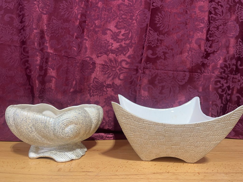 Shawnee USA Pottery Bowls, Shell and Basketweave, Model 1418 and 1416