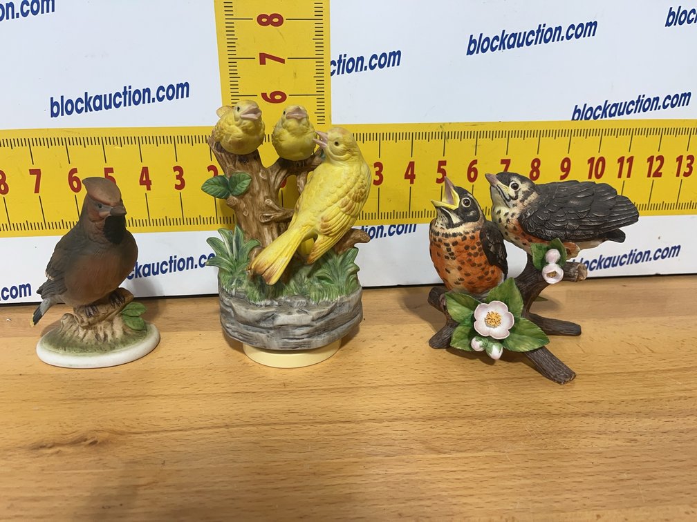 3 Porcelain Bird Figurines: Lenox Baby Robins, Sankyo Music Box, Lefton Waxwing