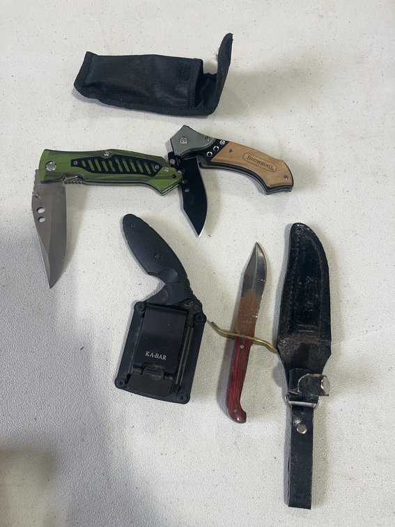 Knife Lot: Browning Folder, Green Folder, KA-BAR Clip, Fixed Blade Pakistan Knife