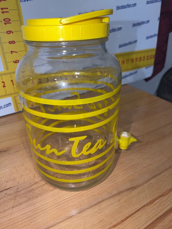 Glass Sun Tea Jar with Yellow Plastic Spigot and Lid, 1 Gallon