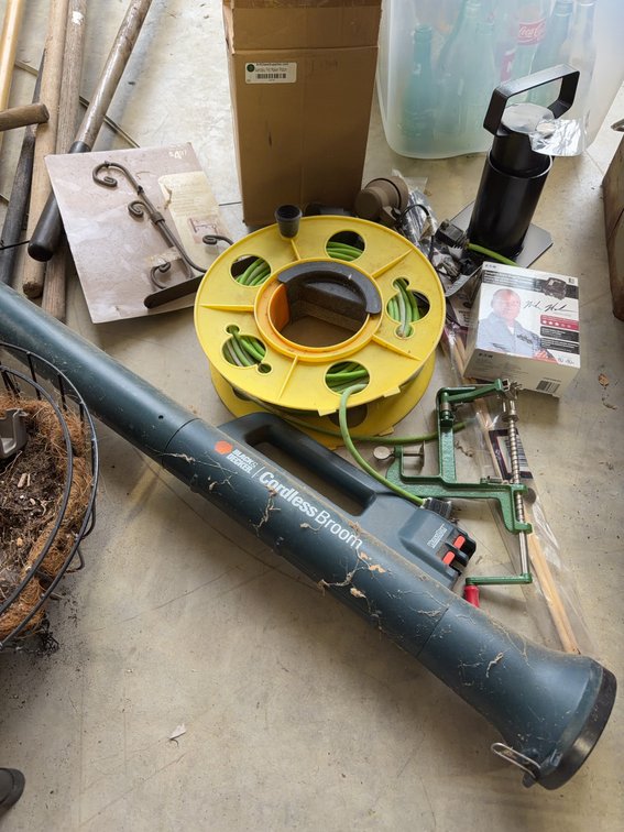 Lawn Tools, Aanraku Frit Maker, Surge Protector, Bracket, Hose Reel