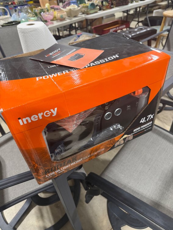 Inergy Kodiak 1,100 Wh Solar Generator