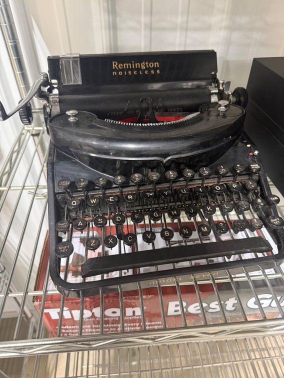 Remington Noiseless Model Seven Manual Typewriter