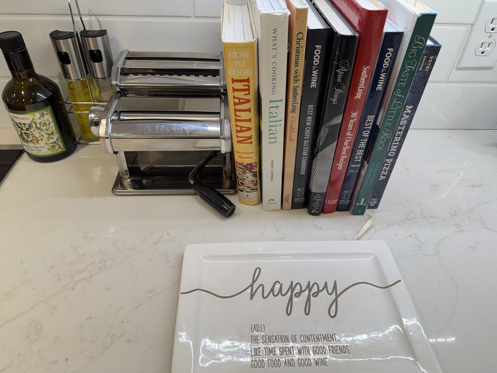 Delihom Pasta Maker, Italian Cookbooks, Olive Oils and "Happy" Ceramic Tray