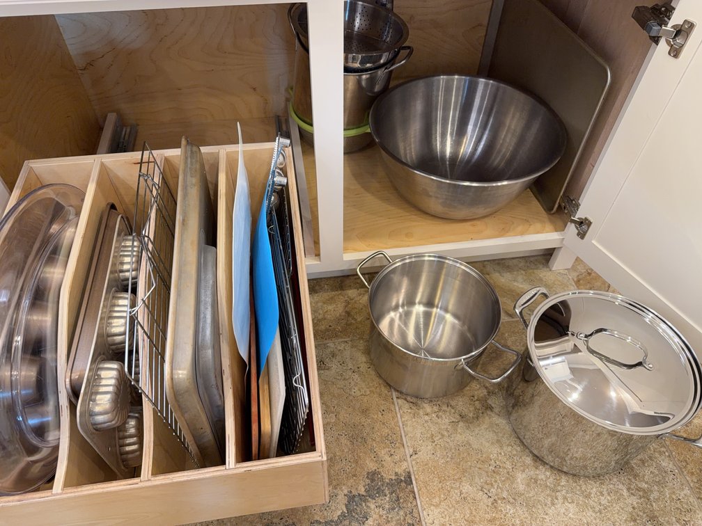 Cuisinart Stock Pots, Mixing Bowls, Baking Pans, and Farberware Sieve Lot