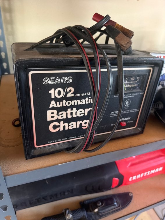 Sears 10/2 Amp Automatic Battery Charger With Selector Switch