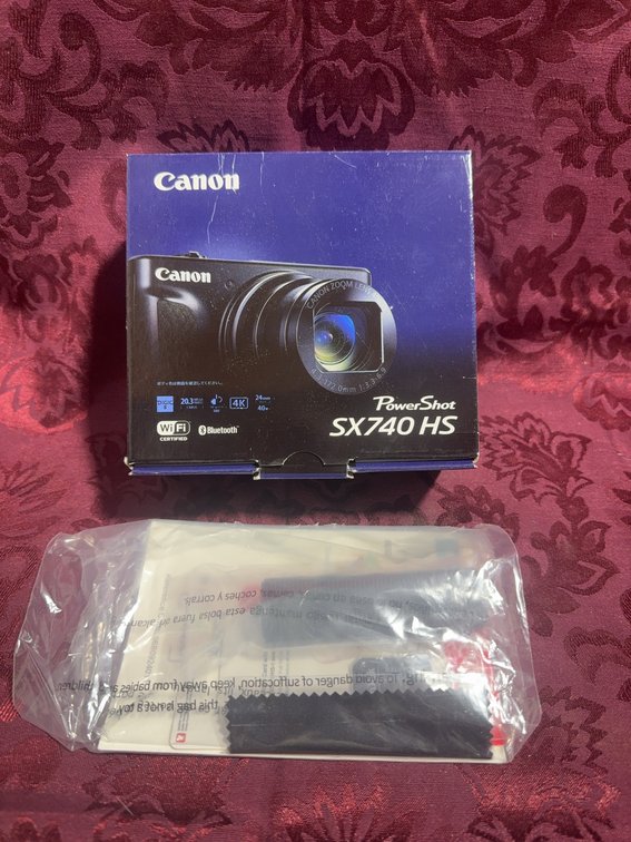 Canon PowerShot SX740 HS Digital Camera With Box and Accessories