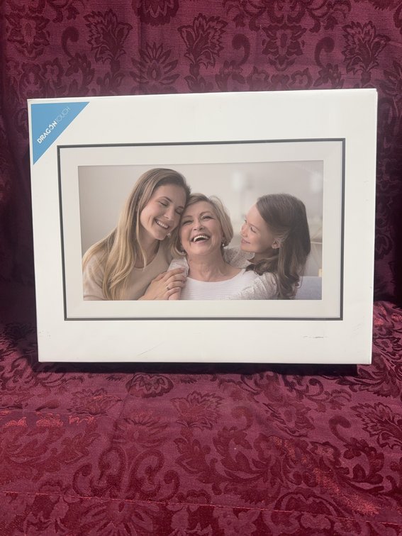 Dragon Touch Classic 15 Pro Digital Photo Frame, 15-Inch Display, WiFi Enabled