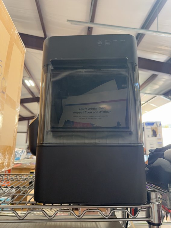 GE Countertop Ice Maker Model XPIO13W3B3B with Scoop and Side Tank