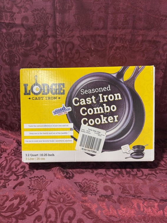 Lodge Seasoned Cast Iron Combo Cooker 3.2 Quart Skillet and Deep Skillet Set