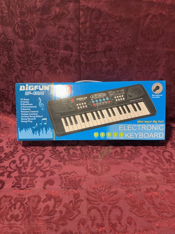 Bigfun BF-430A1 Electronic Keyboard, 37 Keys, 8 Tones, 4 Percussions, Boxed