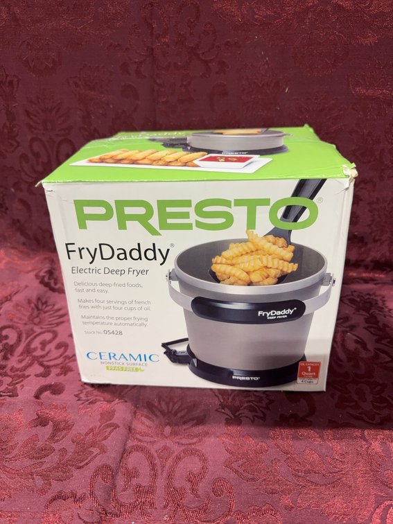 Presto FryDaddy Electric Deep Fryer, Model 05428, Ceramic Nonstick, Snap-On Lid, New