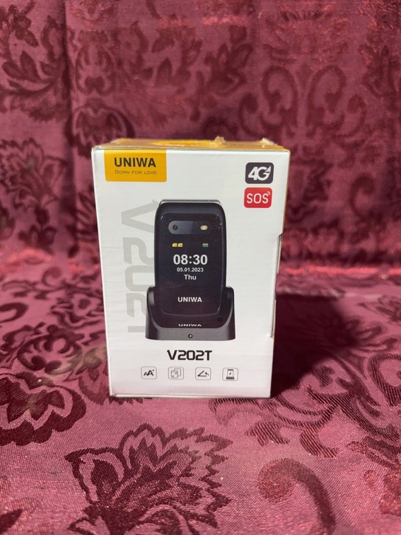 UNIWA V202T 4G Flip Phone With Dual SIM, Charging Dock, SOS, and Camera New