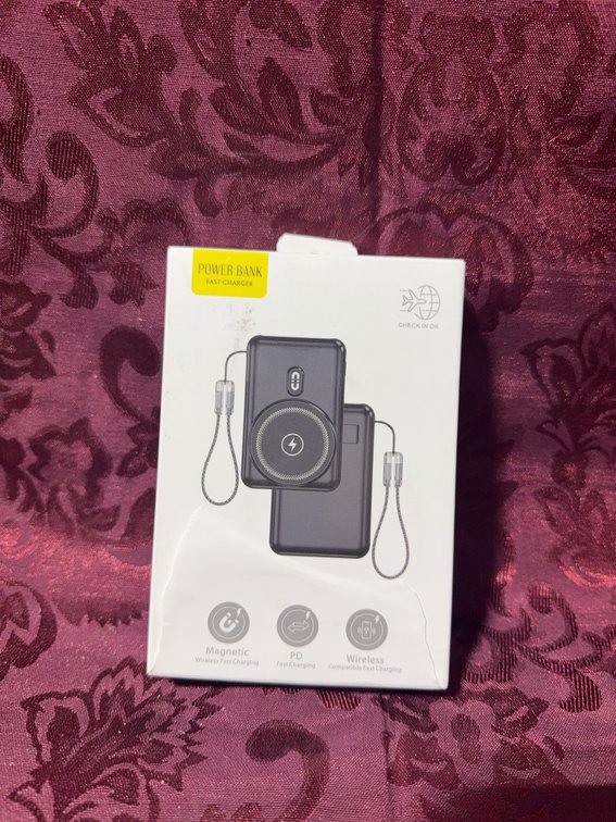 Magnetic Wireless Power Bank Fast Charger with PD for Mobile Devices