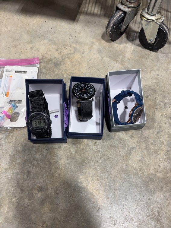 3 Men's Watches Mixed Styles With Extra Watchband and Pins