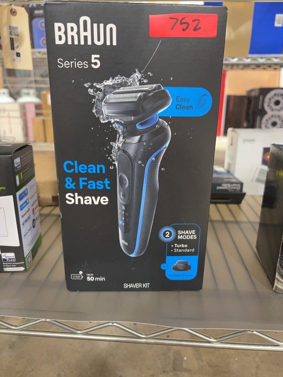 Braun Series 5 Electric Shaver Kit, EasyClean System, 2 Shave Modes, 3 Flexible Blades