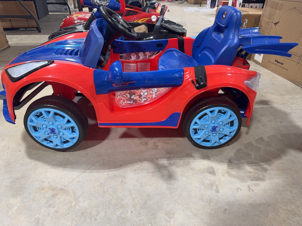 Marvel Spidey and His Amazing Friends Ride-On Car, Red and Blue, Electric Powered - NO AC Adapter plug
