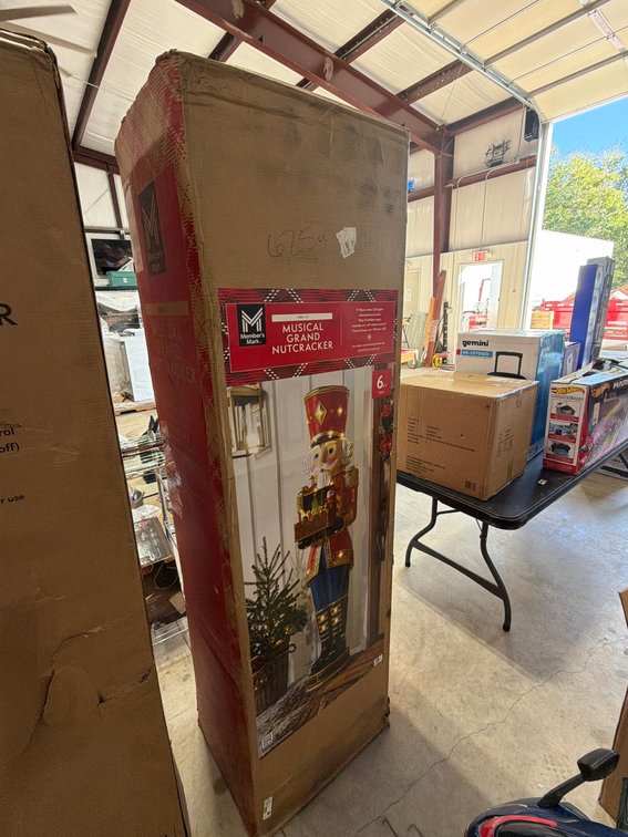 Member's Mark Pre-Lit Musical Grand Nutcracker 6ft Holiday Decoration New in box.