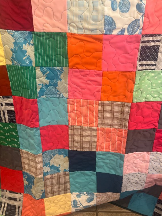 Patchwork Quilt in Queen Size, Good Condition