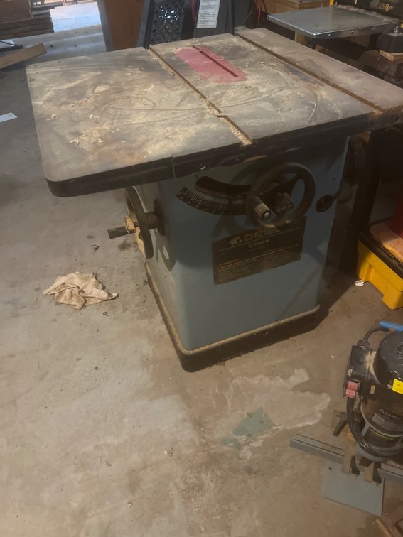 Delta Unisaw Table Saw in Used Condition