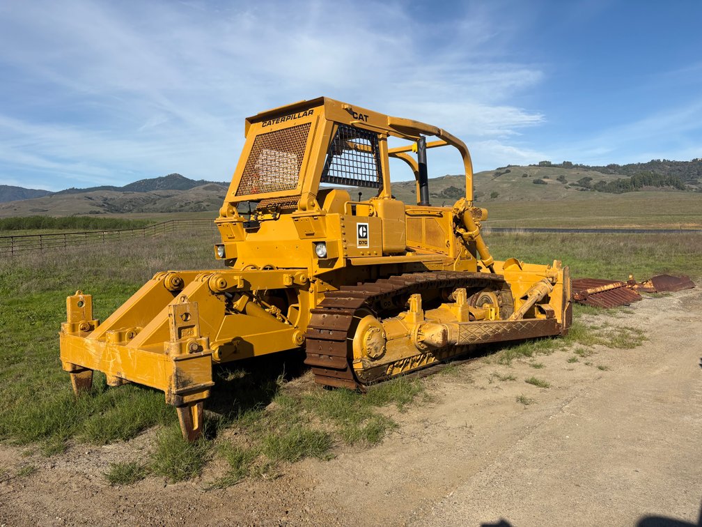 Image for Cat D7G w/ Brush Rake