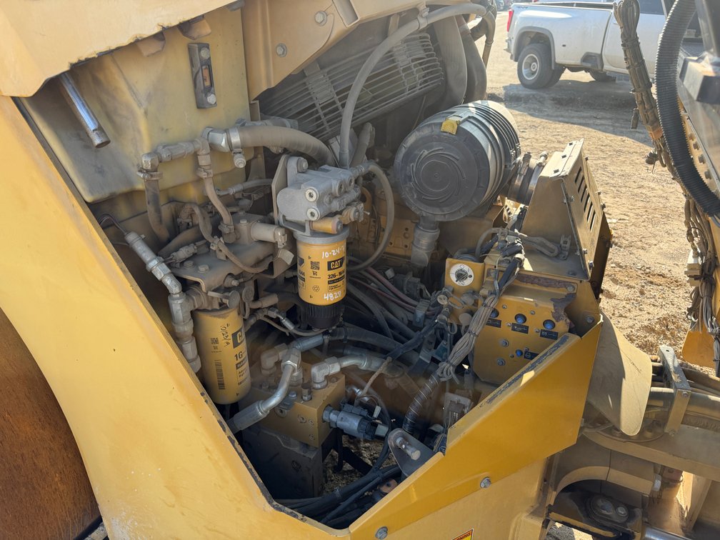 Image for 2014 Caterpillar CB64