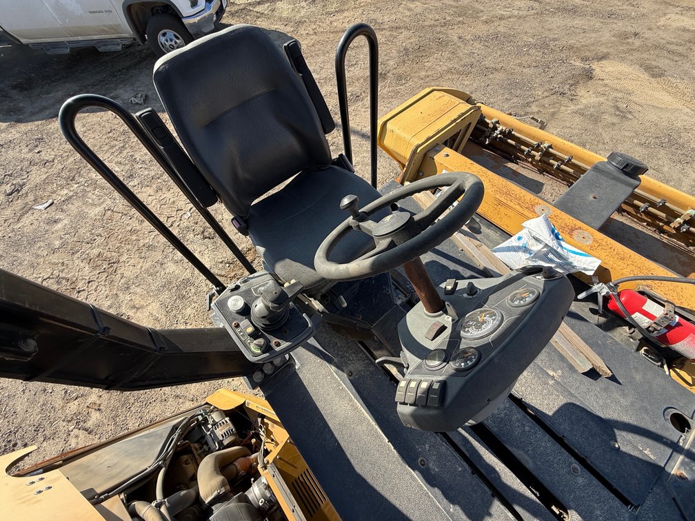 Image for 2014 Caterpillar CB64