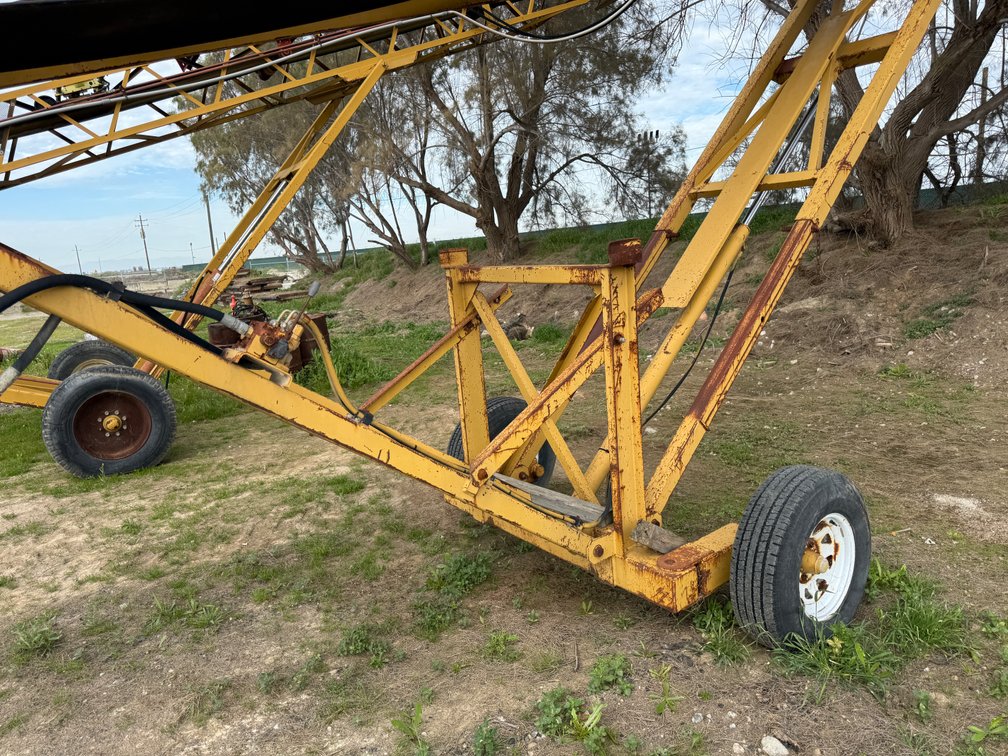 Image for Custom Conveyor & Fabrication Inc RSD36X60 Stacker