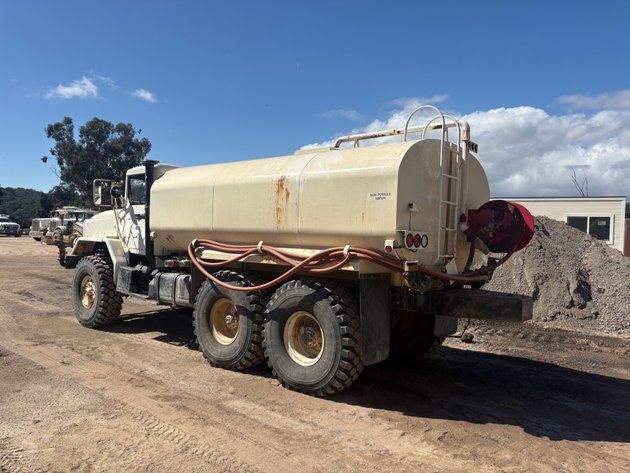 Image for 1990 M923A2 5-ton 6X6 4000gal Water Truck, $24,000