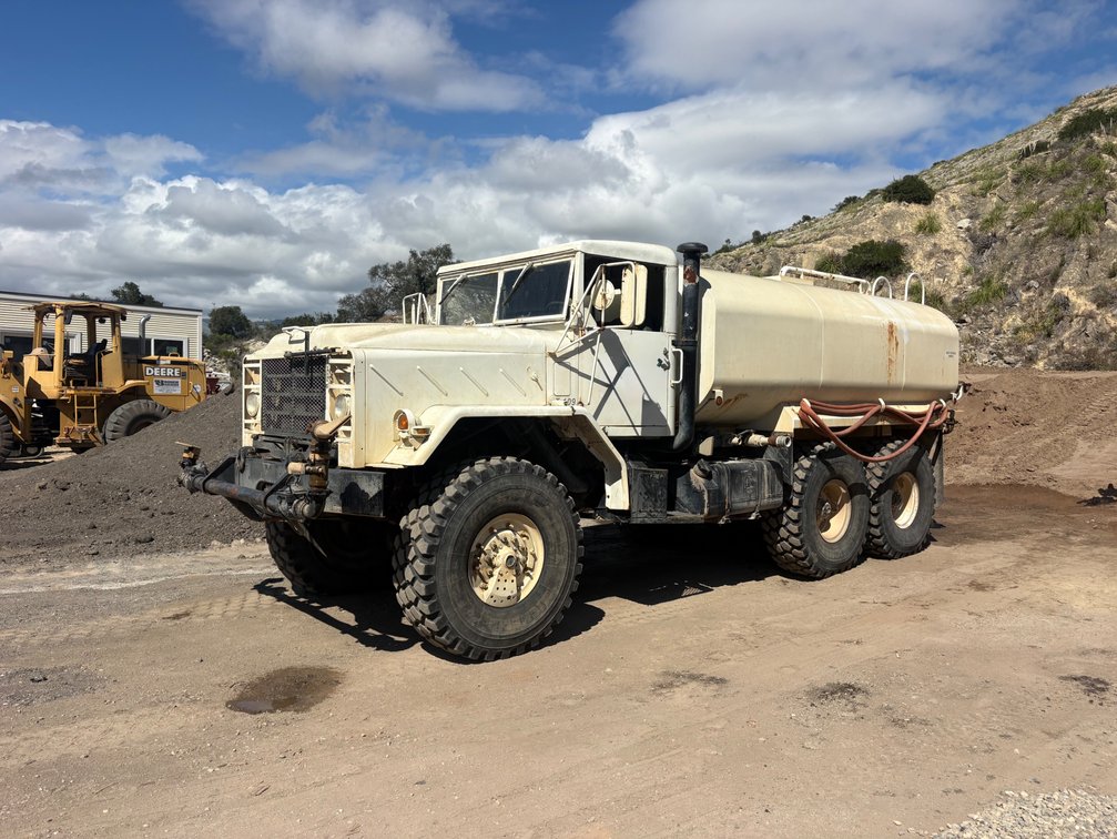 Image for 1990 M923A2 5-ton 6X6 4000gal Water Truck, $24,000