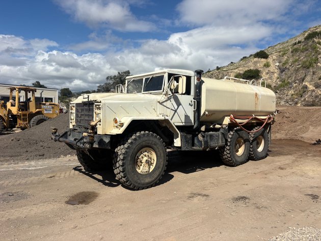 Image for 1990 M923A2 5-ton 6X6 4000gal Water Truck, $24,000