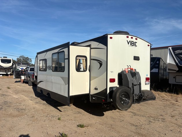 Image for 2015 Forest River Vibe 268RKS Extreme Lite Travel Trailer, $15,000