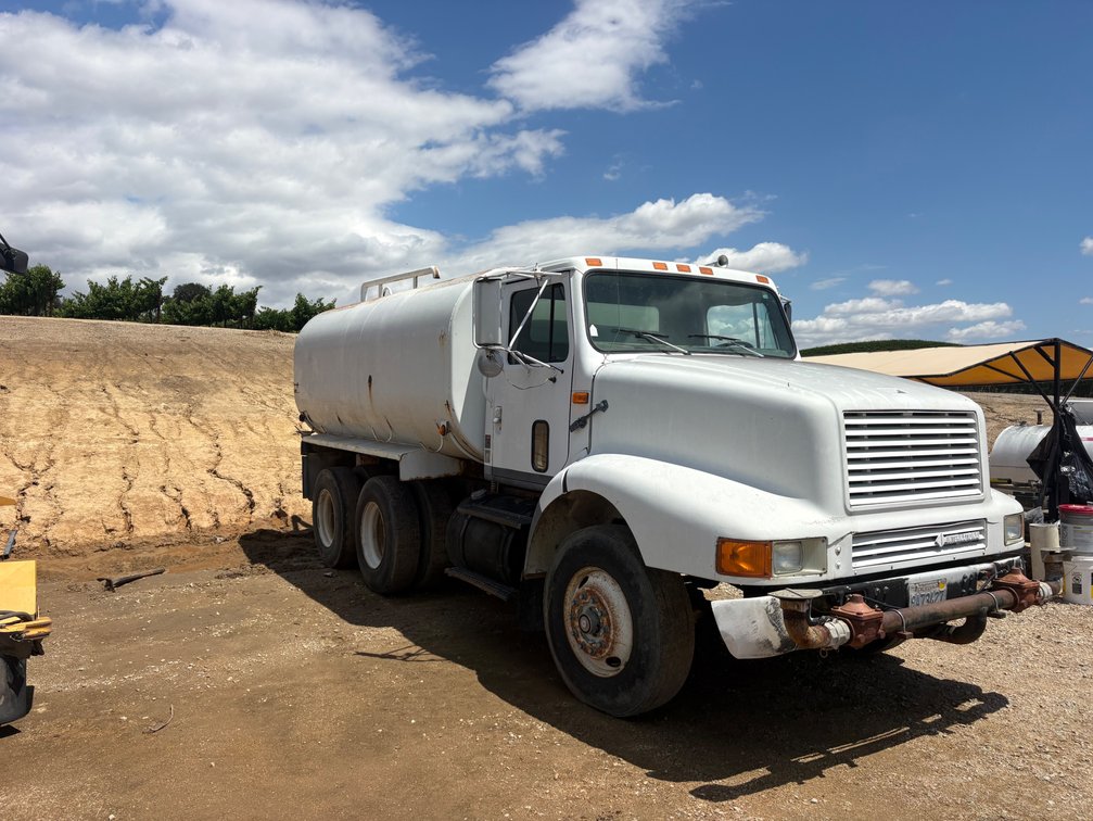 Image for 1992 International F8200