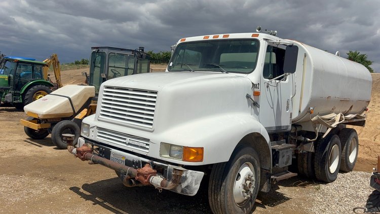 Image for 1992 International F8200