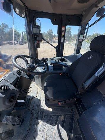 Image for 2023 John Deere 544G Wheel Loader
