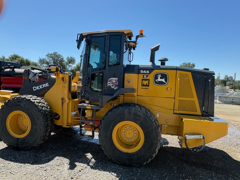 Image for 2023 John Deere 544G Wheel Loader