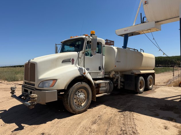 Image for 2022 Kenworth T/A Water Truck