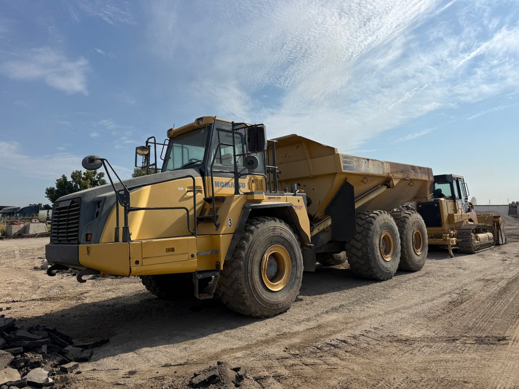 Komatsu HM400-3 Articulating Dump Truck