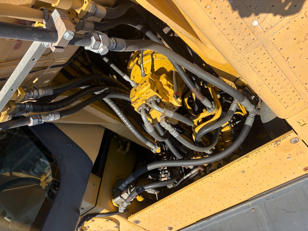 Image for 2007 Komatsu PC300LC-7 Excavator